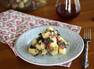 Рецепт Картофельные салат с швейцарским мангольдом (свеклой)