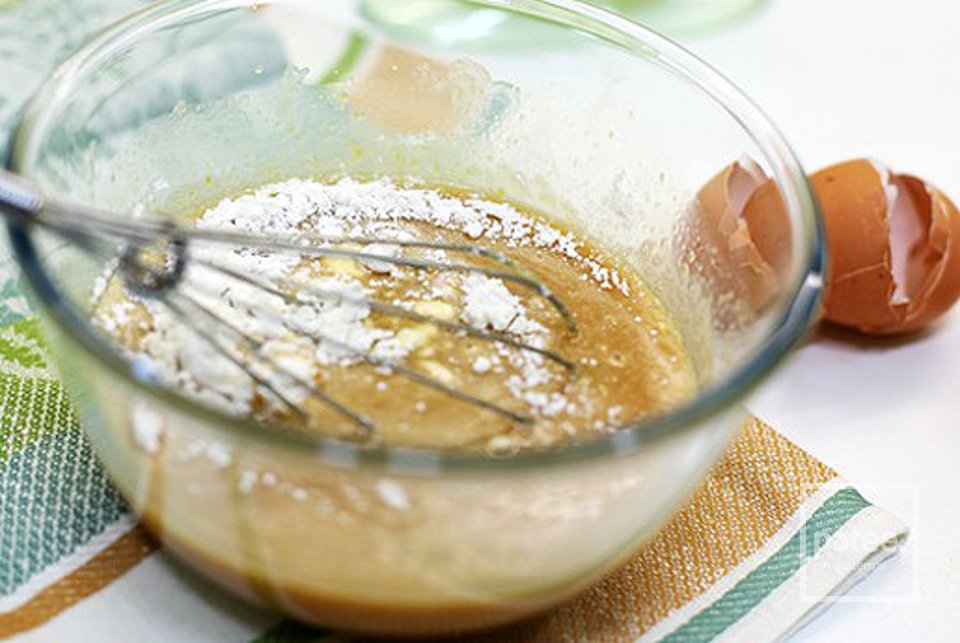 Яблочный пирог с карамельной заливкой - Шаг 8