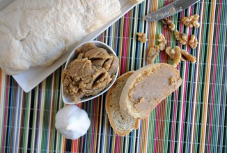 Чесночно-ореховое масло