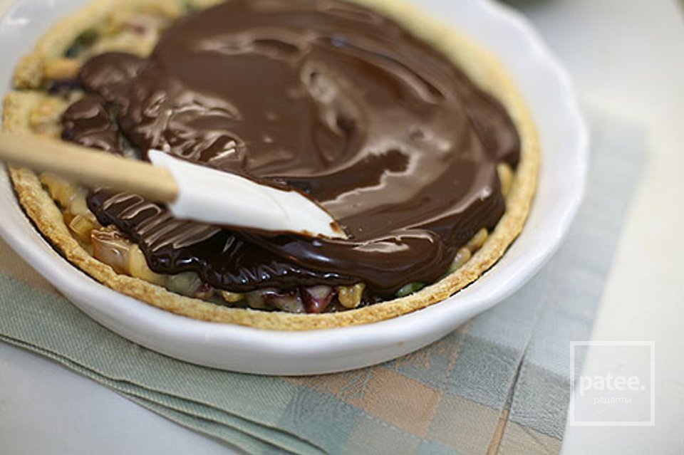 Шоколадный пирог с сухофруктами - Шаг 11