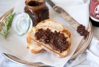 Закуска из бекона с пивом