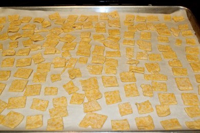 Домашние сырные крекеры - приготовление