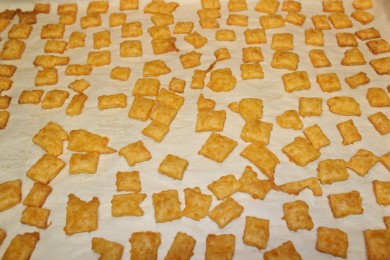 Домашние сырные крекеры - приготовление