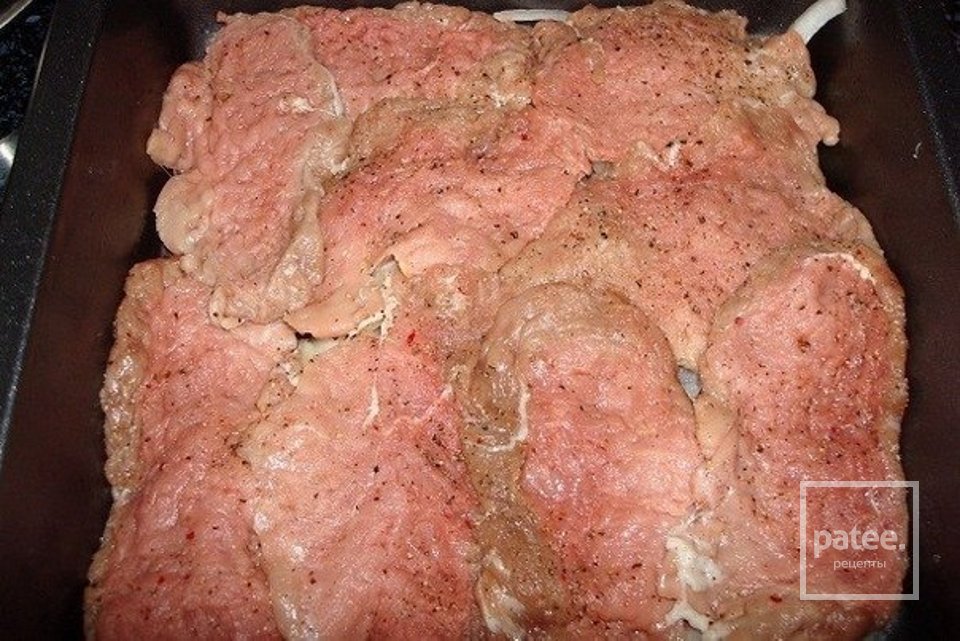 Мясо с картофелем по-французски - Шаг 2