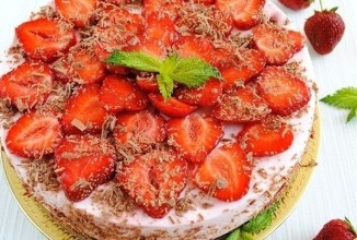 Клубничный торт