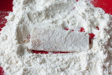 Рыбные палочки в ореховой панировке - приготовление