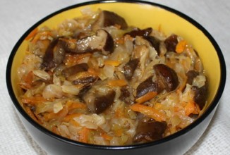 Капустная солянка с грибами