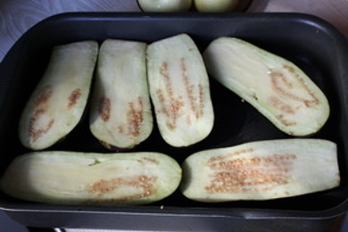 Баклажанная икра с яблоками - приготовление