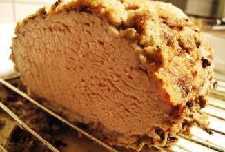 Запеченная свинина с хлебной корочкой