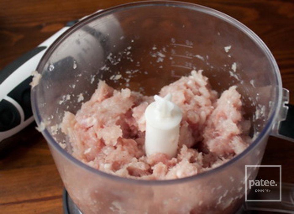 Рубана курица с грибами и рисом - Шаг 1