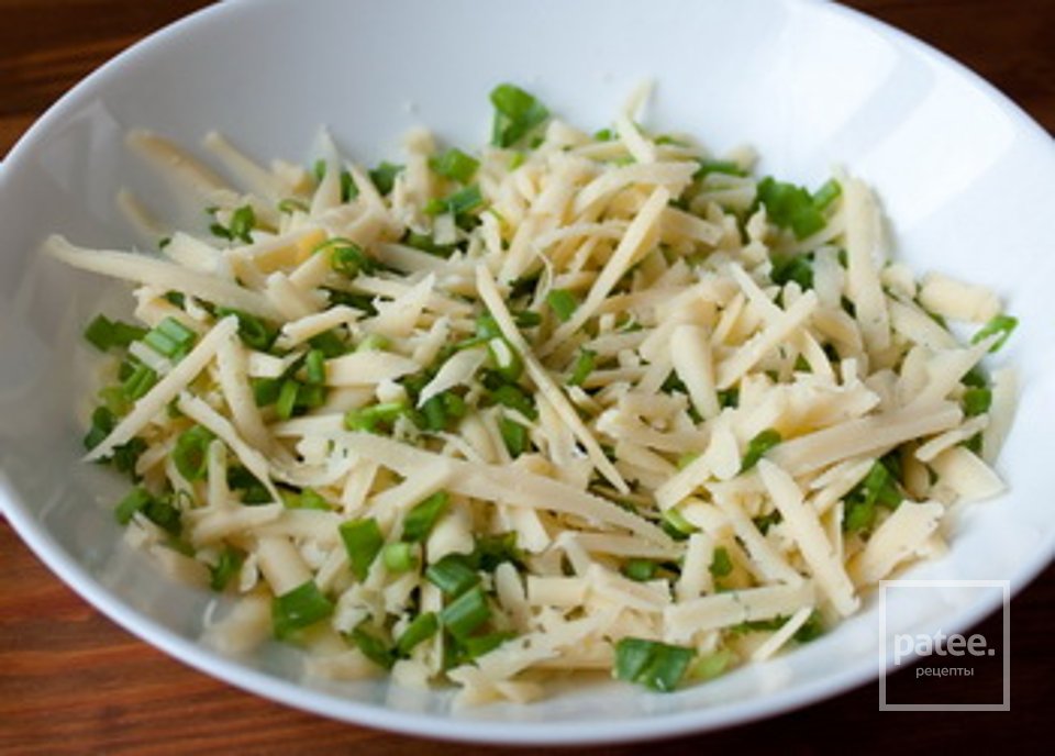 Суп-пюре из зеленого горошка с творожно-луковой гренки - Шаг 3