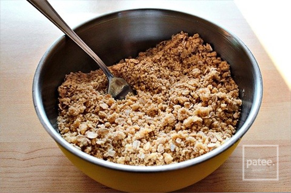 Чизкейк с яблоками и хлопьями - Шаг 1