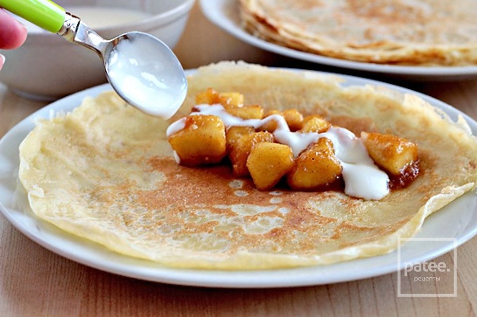 Карамельные блинчики с яблоками - Шаг 7