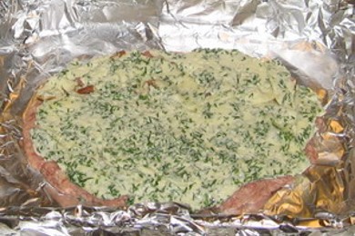 Мясной рулет с брокколи и грибами - приготовление