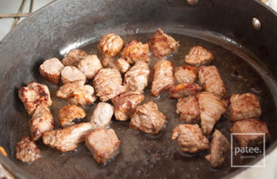 Жаркое из говядины с сухофруктами и миндалем - Шаг 2