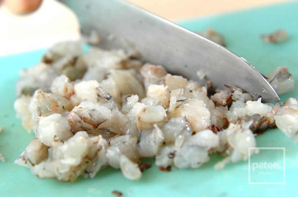 Пельмени с креветками во фритюре - Шаг 1