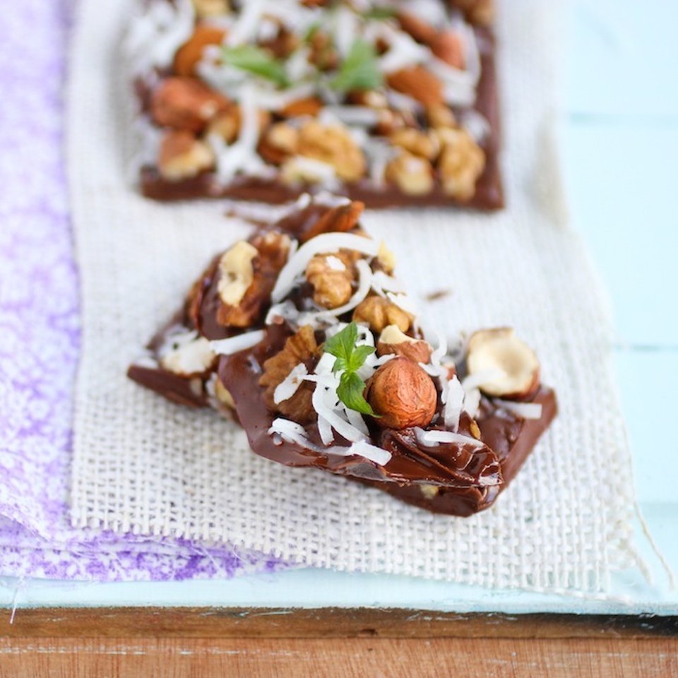 Шоколад с кокосом и орехами - рецепт с фотографиями - Patee. Рецепты
