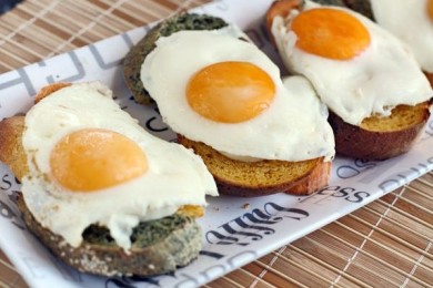 Рецепт Тосты с яйцом на завтрак