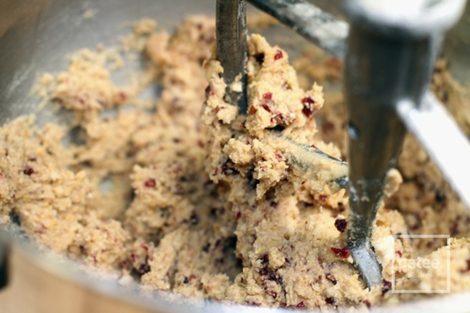 Миндально-клюквенное печенье - Шаг 4