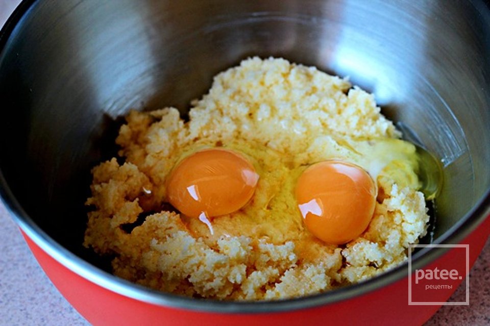 Малиновый пирог на кислом молоке - Шаг 4