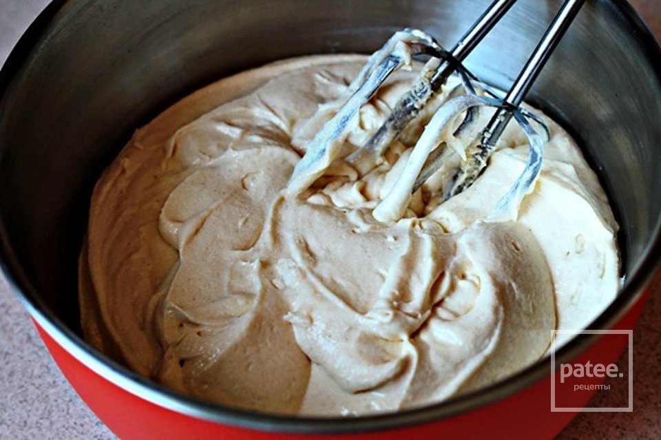 Малиновый пирог на кислом молоке - Шаг 7