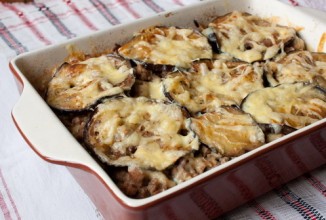 Мясная запеканка с баклажанами