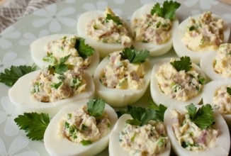 Яйца фаршированные ветчиной