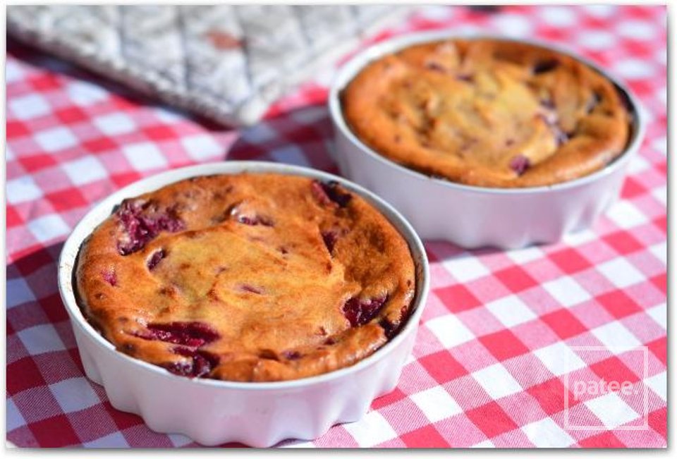 Творожная запеканка с ягодами - Шаг 5