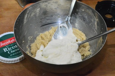 Творожный кекс с голубикой - приготовление