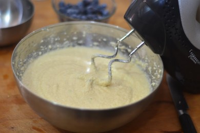 Творожный кекс с голубикой - приготовление