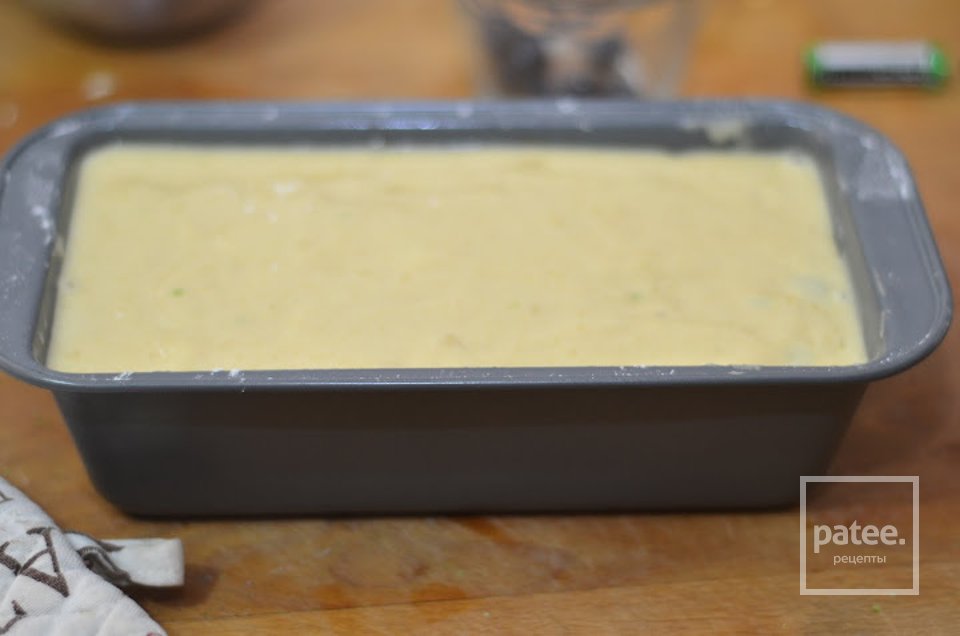 Творожный кекс с голубикой - Шаг 8