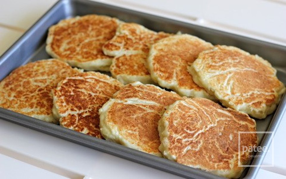 Лимонные блины с рикоттой с черничным соусом - Шаг 6