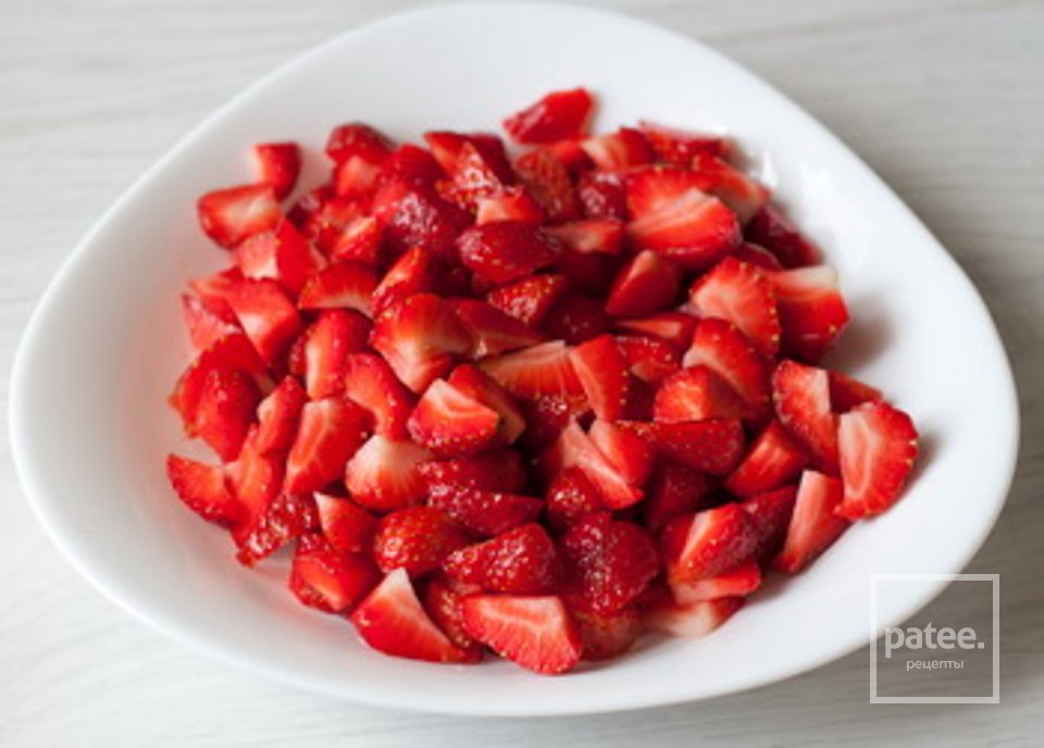 Клубничний пирог с кукурузной мукой - Шаг 1