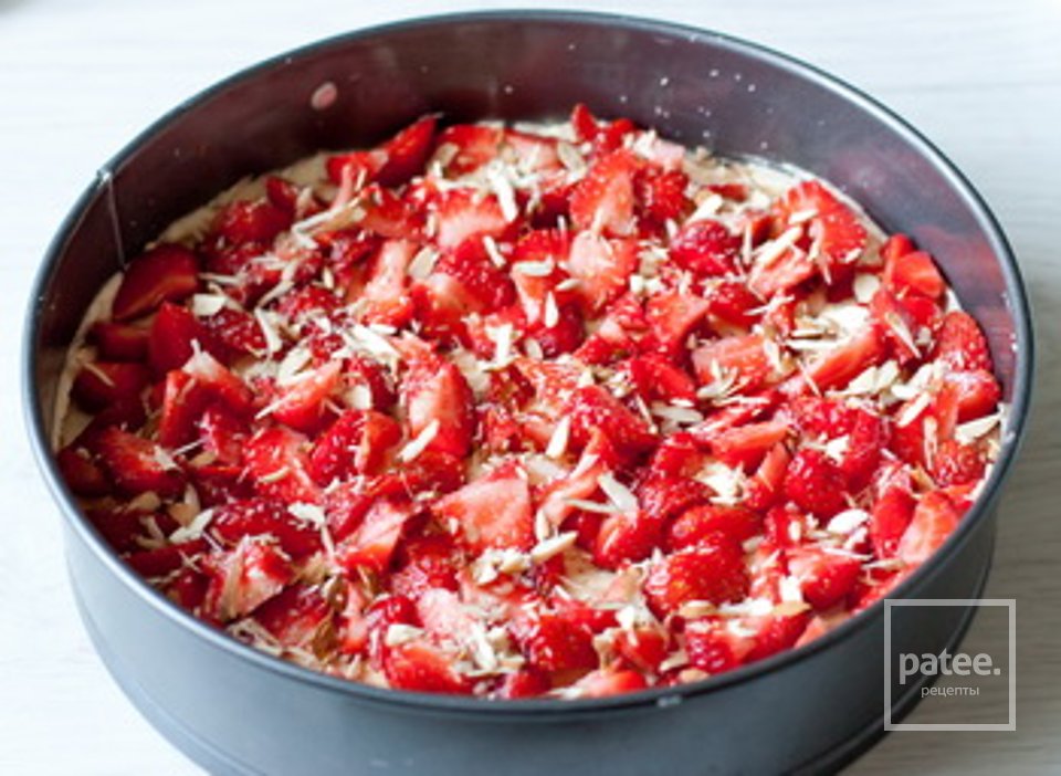 Клубничний пирог с кукурузной мукой - Шаг 3