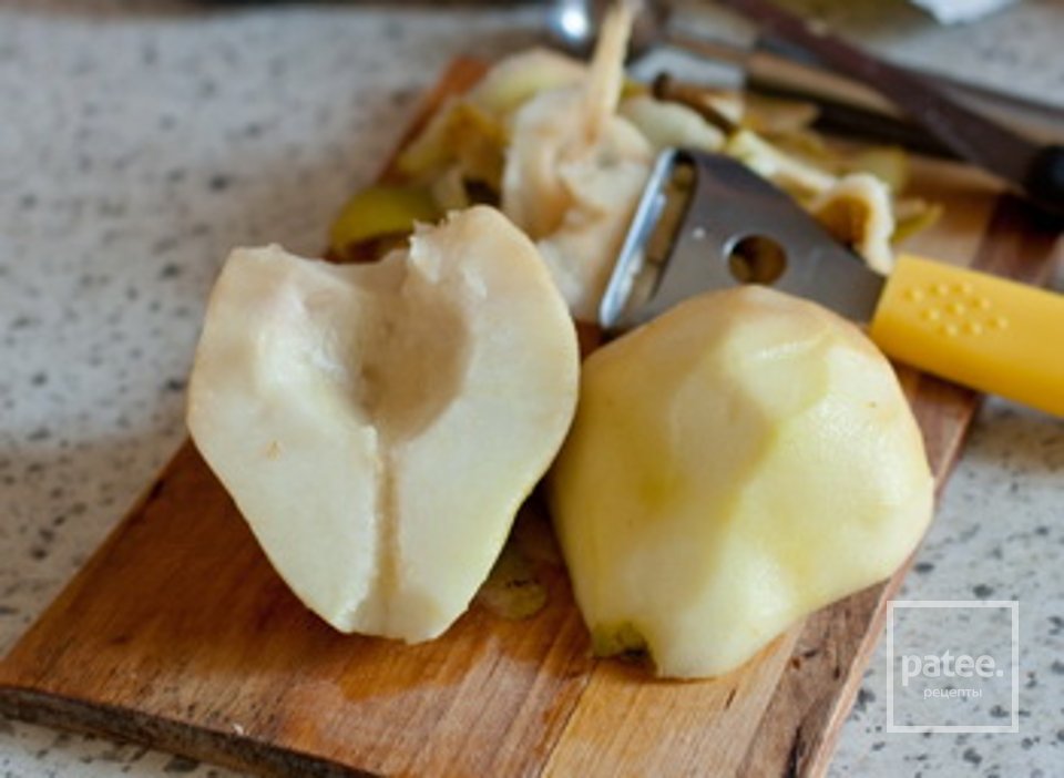 Фламбированные груши с апельсиновым ликером - Шаг 1