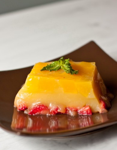 Желе с персиками и клубникой - Шаг 5