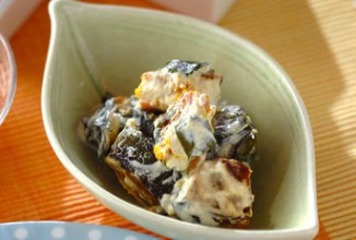 Салат из жареной тыквы с йогуртом