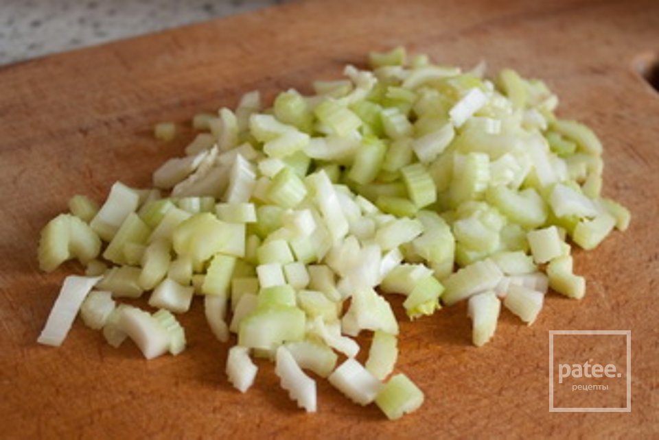 Куриный суп с грибами, шпинатом и перловкой - Шаг 2