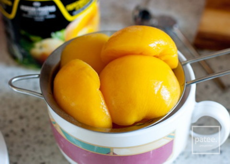 Клубнично-персиковый десерт со сливочным кремом - Шаг 3