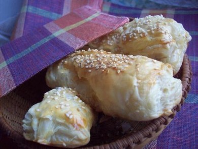 Рецепт Слоеные булочки с сыром и мясом