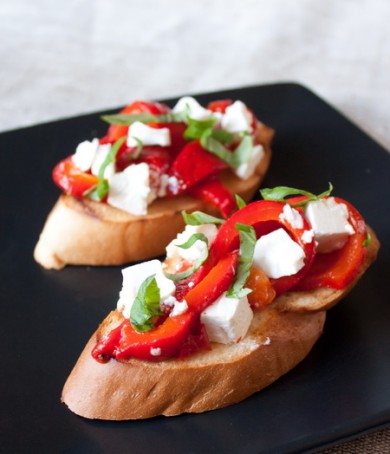 Брускетта с печеным перцем и фетой - Шаг 4