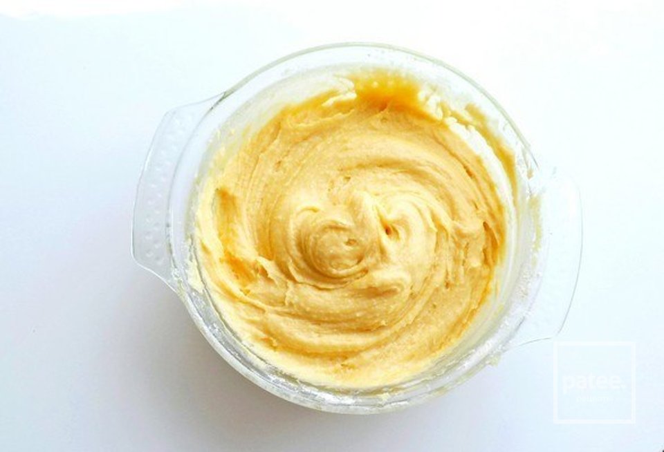 Бисквит с фруктовой начинкой - Шаг 1