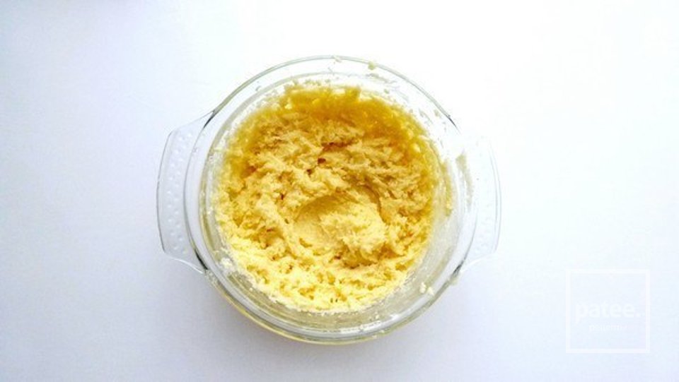 Бисквит с фруктовой начинкой - Шаг 2