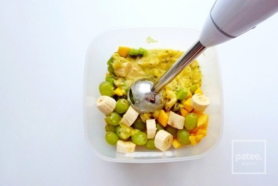 Бисквит с фруктовой начинкой - Шаг 4