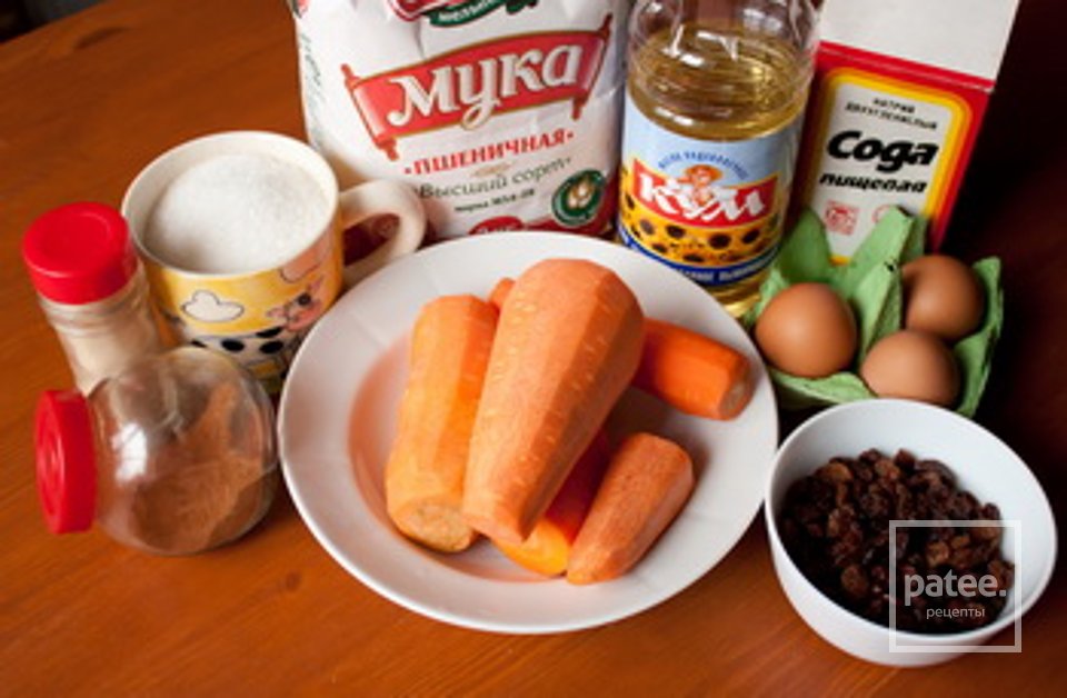 Морковные маффины с изюмом - Шаг 1