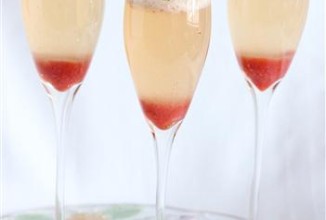 Клубничный беллини