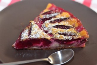 Запеканка со сливами