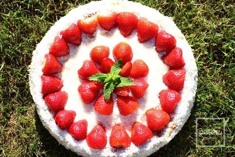 Чизкейк с клубникой и кокосом - Шаг 5