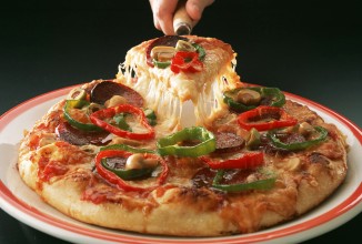 Минздрав Швейцарии запретил продавать пиццу с ядом насекомых