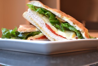 Бутерброд с копченным сыром